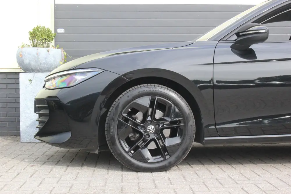 Volkswagen Passat Variant 1.5 eTSI Business | Camera | Carpl uit 2024, foto 19