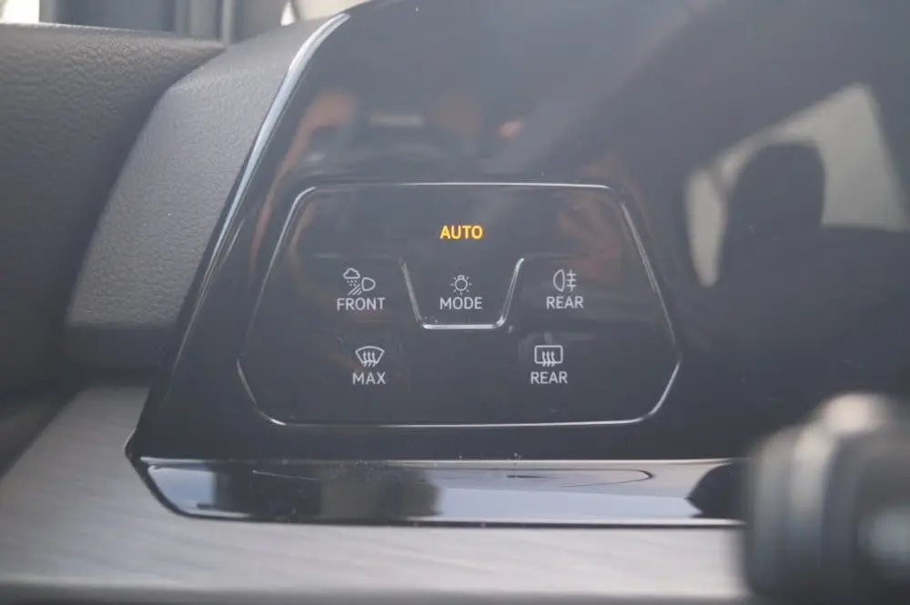 Volkswagen Golf 1.4 eHybrid PHEV Style Business -LEER-NAVI-E uit 2022, foto 16