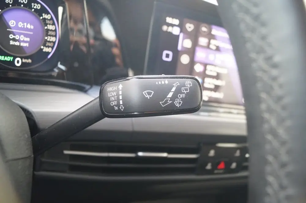 Volkswagen Golf 1.4 eHybrid PHEV Style Business -LEER-NAVI-E uit 2022, foto 18
