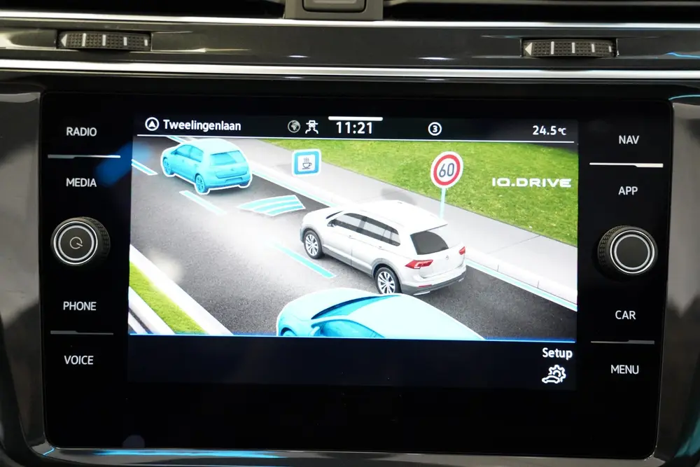 Volkswagen Tiguan 1.4 TSI eHybrid R-Line Business Panoramada uit 2024, foto 18