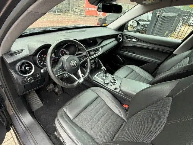 Alfa Romeo Stelvio 2.0 T AWD Q4 200PK Leer Navi Trekhaak Key uit 2019, foto 15
