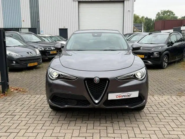 Alfa Romeo Stelvio 2.0 T AWD Q4 200PK Leer Navi Trekhaak Key uit 2019, foto 3