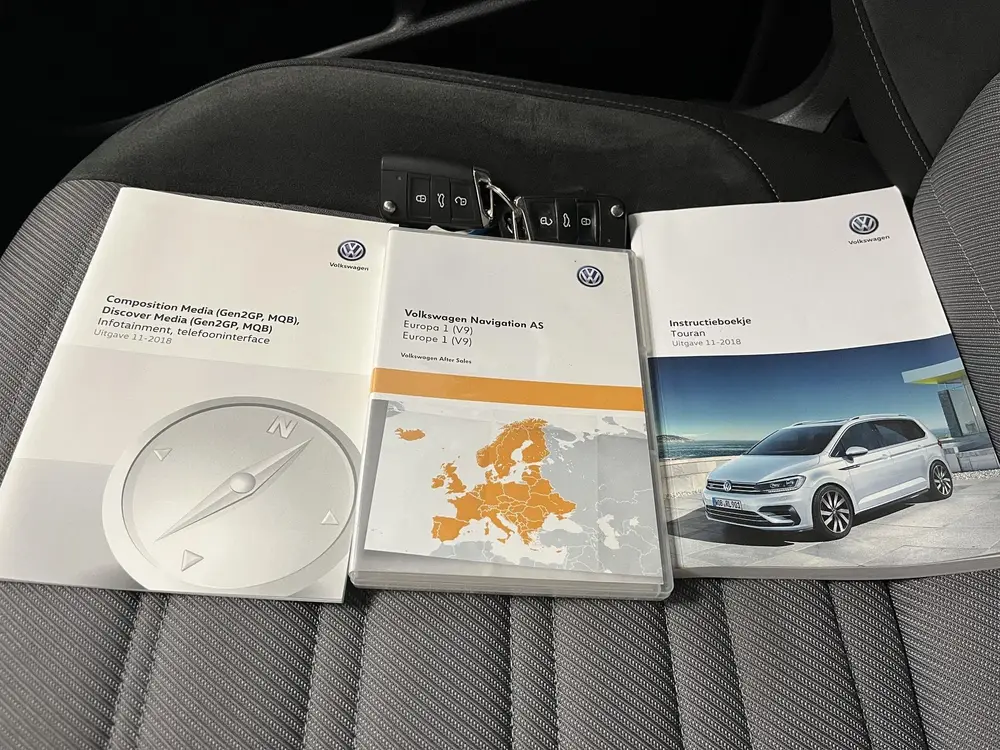 Volkswagen Touran 1.5 TSI 3x R-Line | Trekhaak | LED | Adapt uit 2019, foto 18
