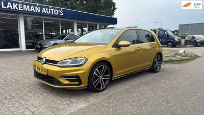 Volkswagen GOLF 1.5 TSI Highline Business R Pano Navi Automa uit 2019
