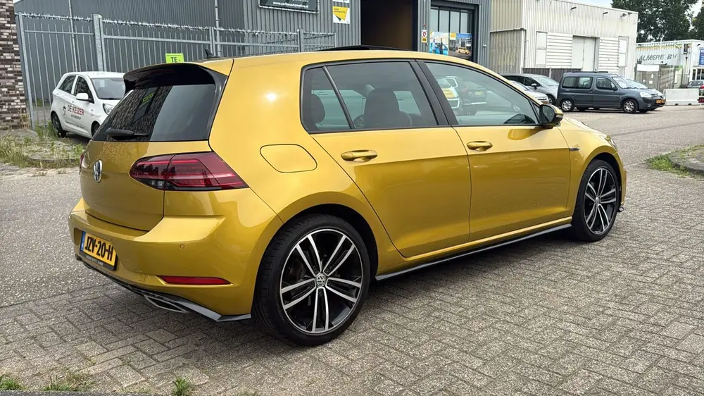 Volkswagen GOLF 1.5 TSI Highline Business R Pano Navi Automa uit 2019, foto 5
