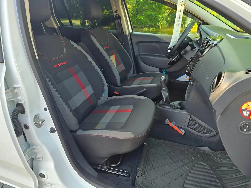 Dacia Logan MCV 0.9 TCe Tech Road uit 2019, foto 13