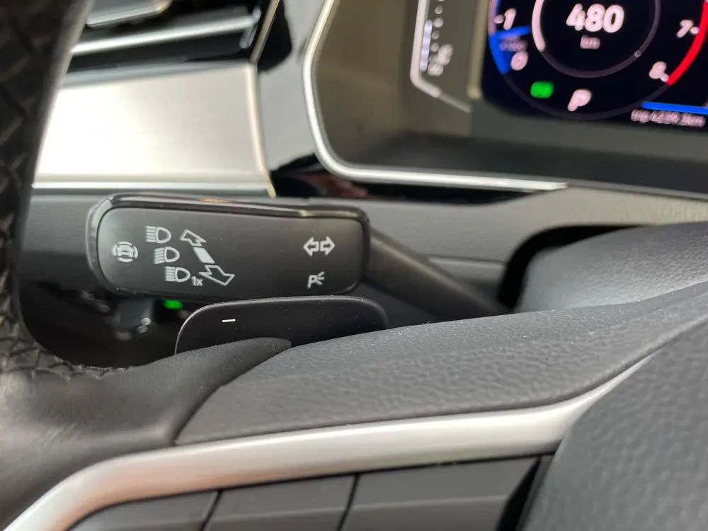 Volkswagen Passat Variant 1.5 TSI Elegance Business R-Line N uit 2020, foto 18
