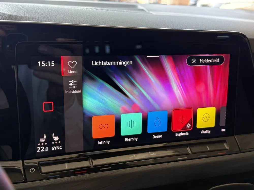 Volkswagen Golf 1.5 eTSI Style | Memory stoelen | 18'' inch uit 2020, foto 14