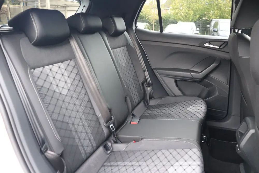 Volkswagen T-Cross 1.0 TSI R-Line DSG IQ Matrix ACC PDC uit 2025, foto 17