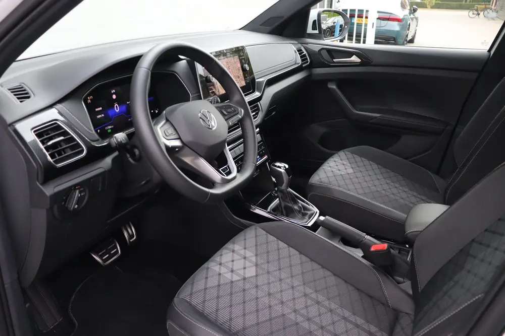 Volkswagen T-Cross 1.0 TSI R-Line DSG IQ Matrix ACC PDC uit 2025, foto 4
