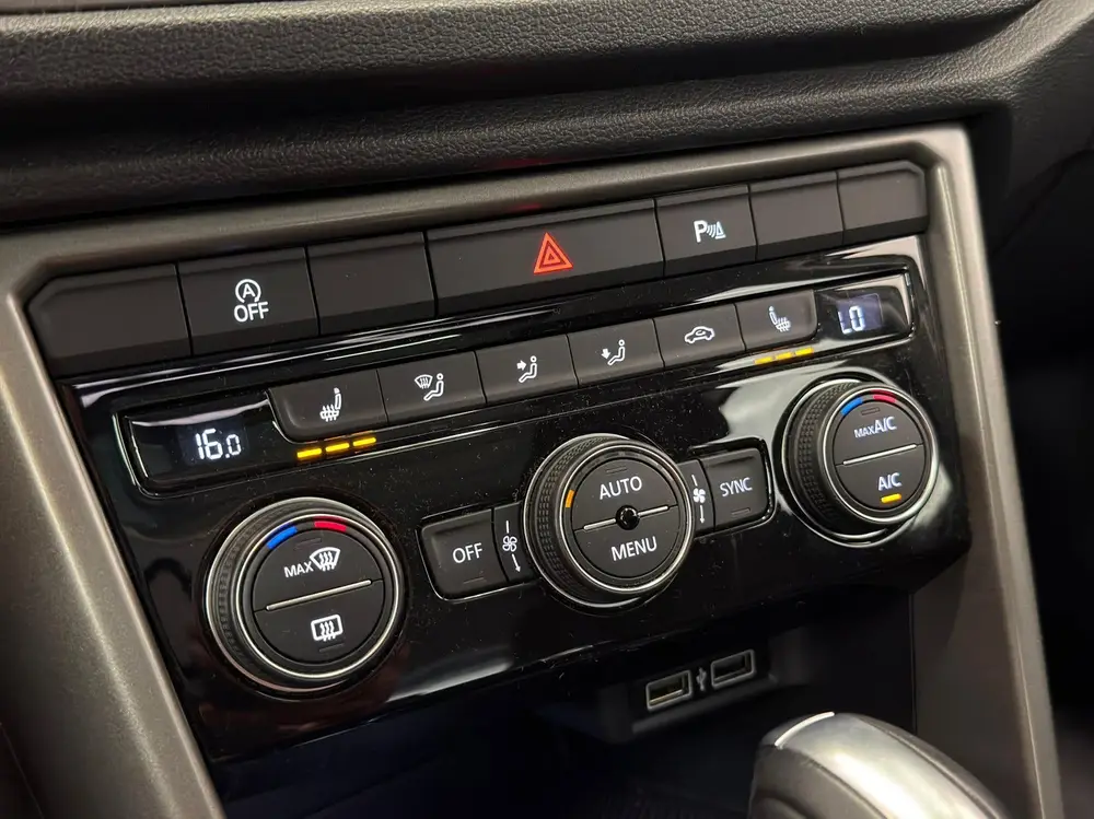 Volkswagen T-Roc 1.5 TSI Sport / Automaat / Stoelverwarming uit 2020, foto 15