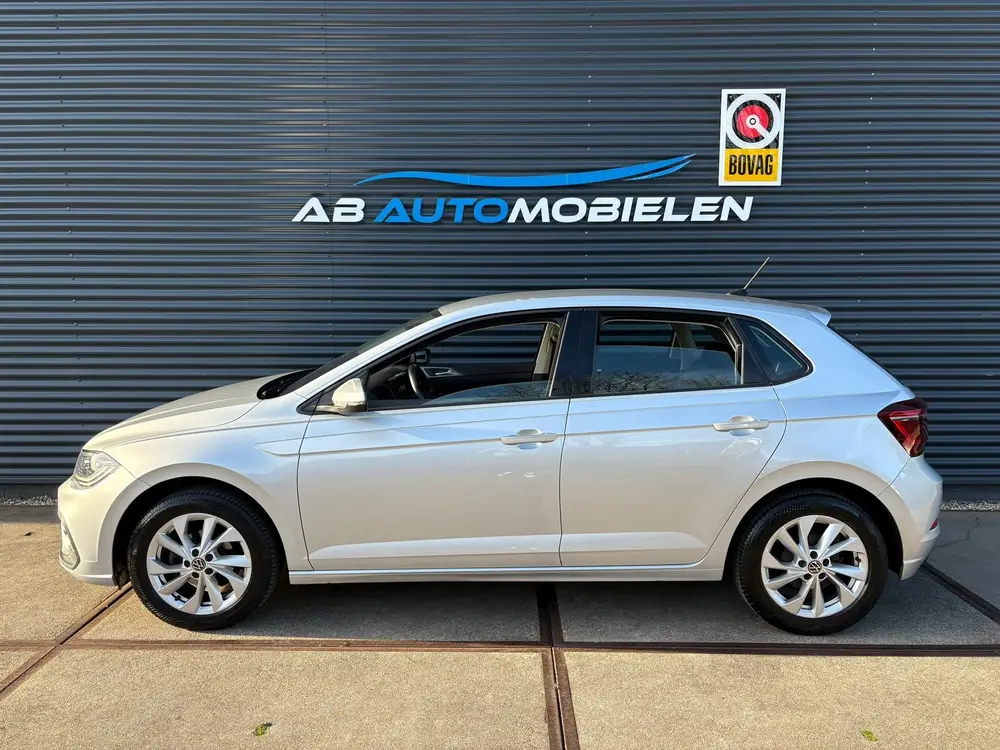 Volkswagen Polo 1.0 TSI Style IQ LIGHT/ CARPLAY uit 2021, foto 2