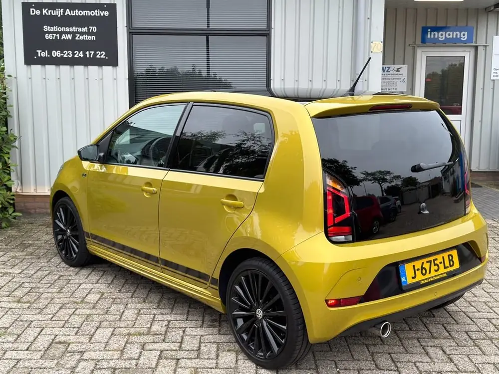 Volkswagen Up! 1.0 R-Line|CRUISE|CAMERA|PDC|LANE ASSIST|CLIM uit 2020, foto 2