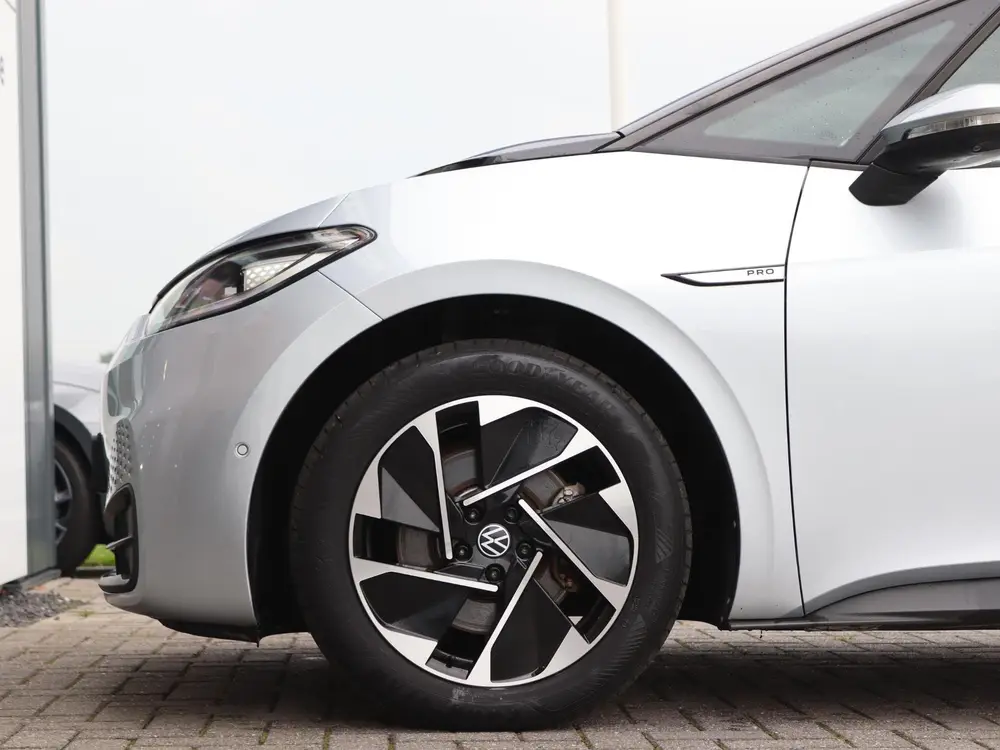 Volkswagen ID.3 Pro 58 kWh 204 pk | Panorama Dak | 360 Camer uit 2022, foto 2