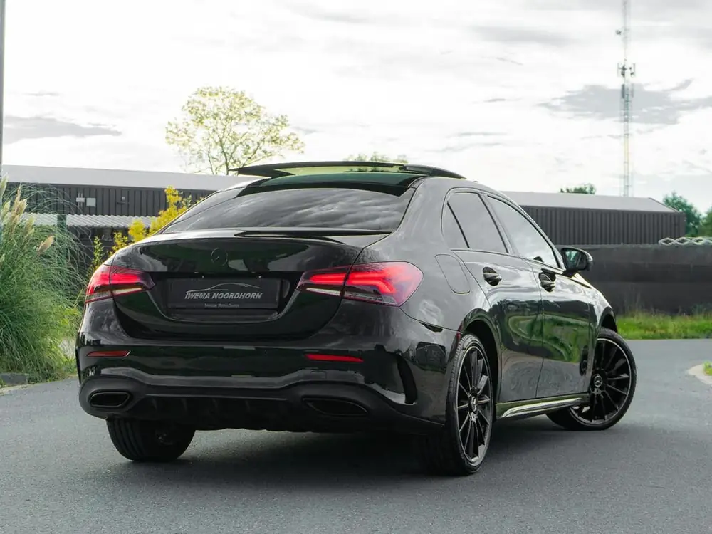 Mercedes-Benz A-Klasse Mercedes A-klasse 250 e Limousine AMG|Panoramadak|Burmester uit 2020, foto 2