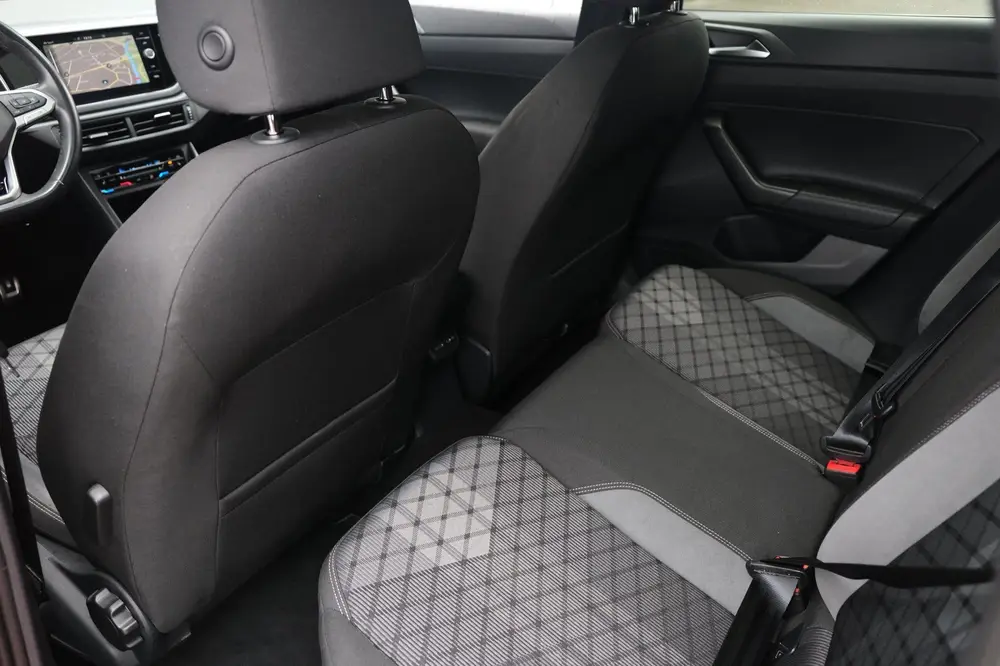 Volkswagen Taigo 1.5 TSI 2x R-Line 150PK DSG Pano IQ Matrix uit 2022, foto 10