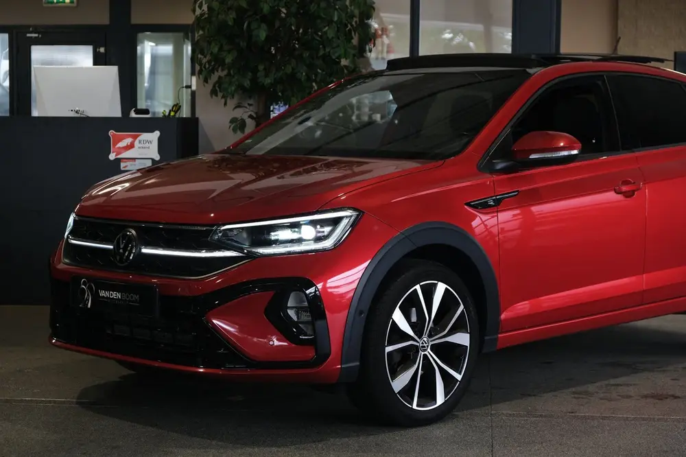 Volkswagen Taigo 1.5 TSI 2x R-Line 150PK DSG Pano IQ Matrix uit 2022, foto 14