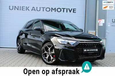 Audi A1 Sportback 40 TFSI COMPETITION | S LINE | SONOS | CAM uit 2025