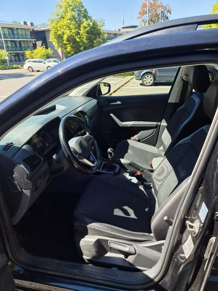 Volkswagen T-Cross 1.0 TSI 95pk 2021 Zwart uit 2021, foto 8