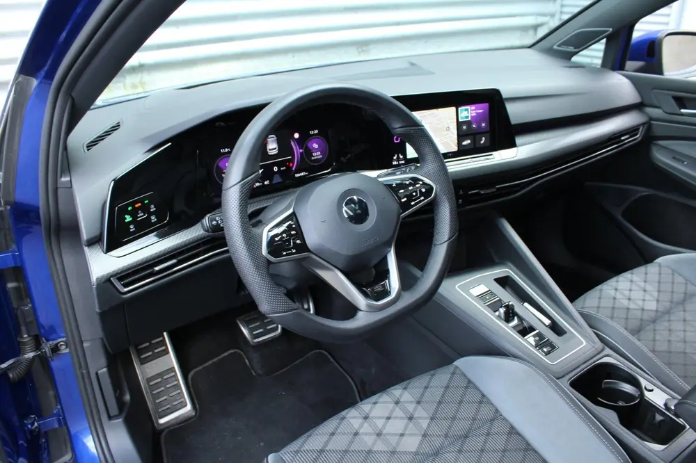 Volkswagen Golf 1.5 eTSI 150pk R-Line DSG7 Panoramadak IQ-Li uit 2021, foto 11