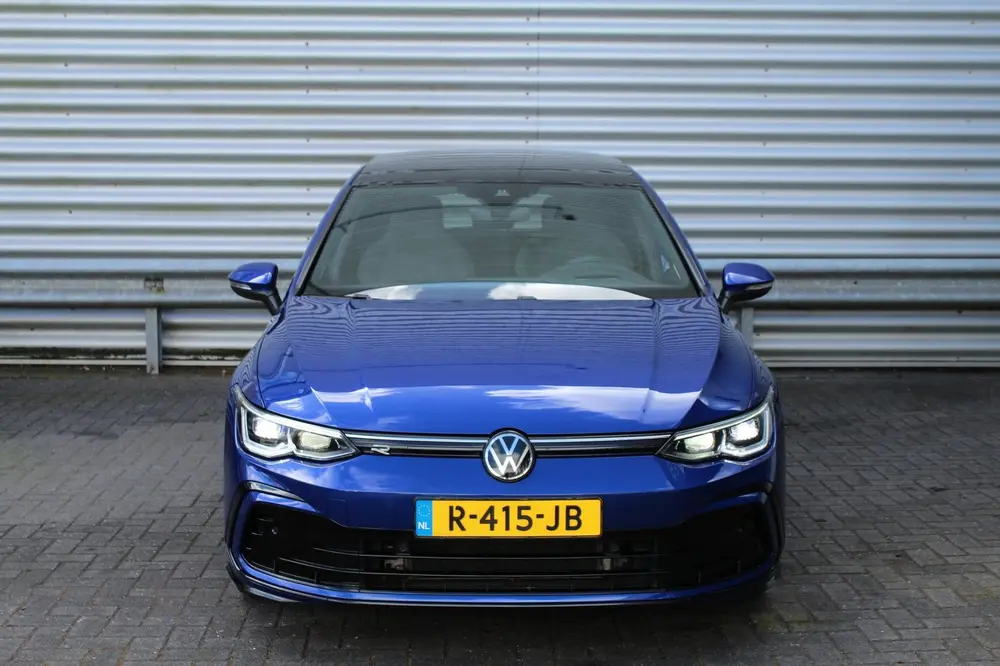 Volkswagen Golf 1.5 eTSI 150pk R-Line DSG7 Panoramadak IQ-Li uit 2021, foto 2