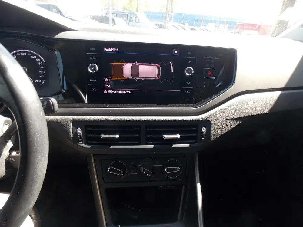 Volkswagen POLO 1.0 TSI Highline Airco Elek Pakket 5Deurs 20 uit 2020, foto 12