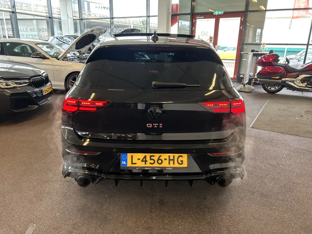 Volkswagen Golf 2.0 TSI GTI 330PK | Panoramadak | Custom uit uit 2020, foto 7
