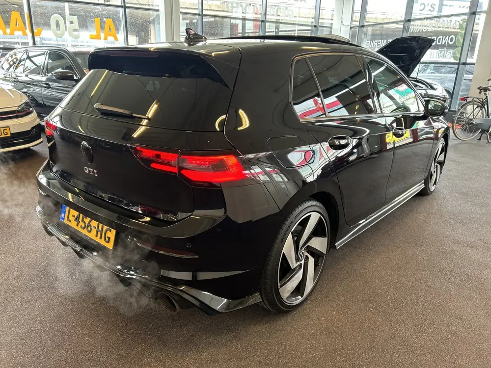 Volkswagen Golf 2.0 TSI GTI 330PK | Panoramadak | Custom uit uit 2020, foto 8