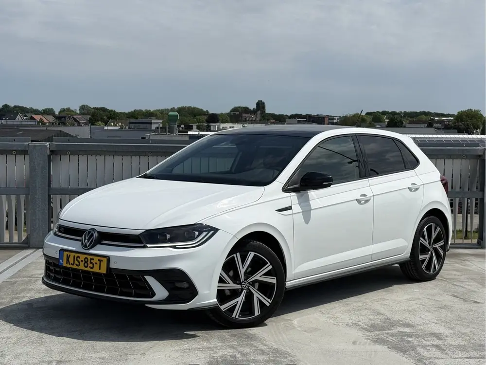 Volkswagen Polo 1.0 TSI DSG R-Line | Pano | IQ | Clima | Cam uit 2024, foto 2