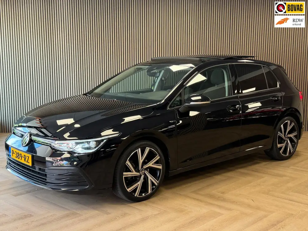 Volkswagen Golf 1.5 eTSI DSG PANO MASSAGE CAMERA VIRTUAL COC uit 2021