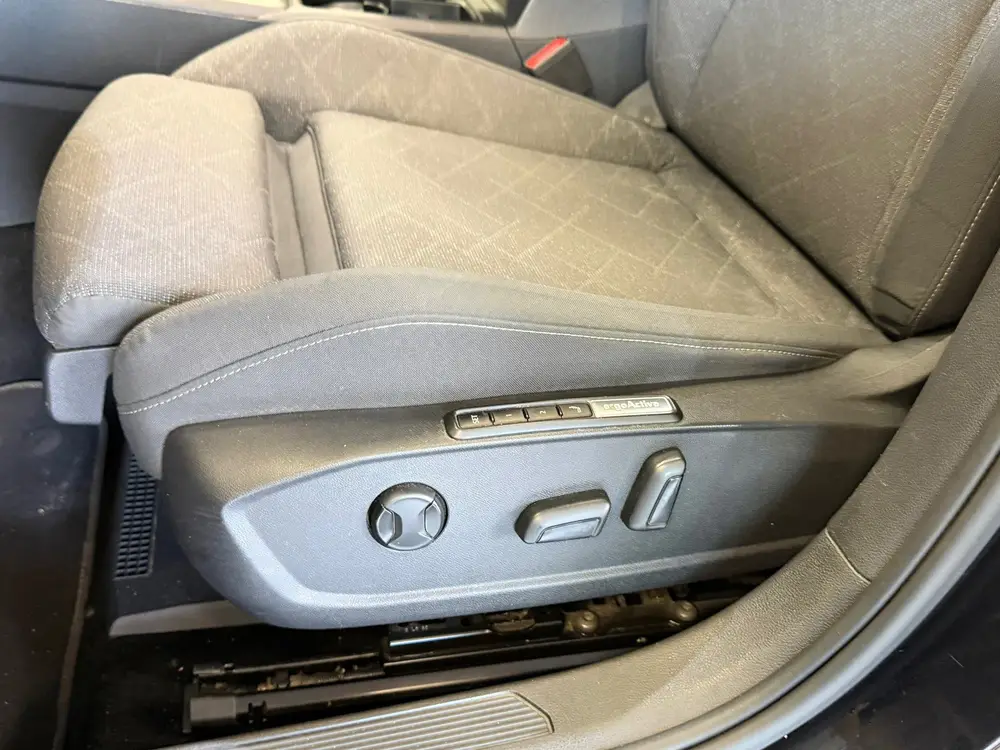 Volkswagen Golf 1.5 eTSI DSG PANO MASSAGE CAMERA VIRTUAL COC uit 2021, foto 15
