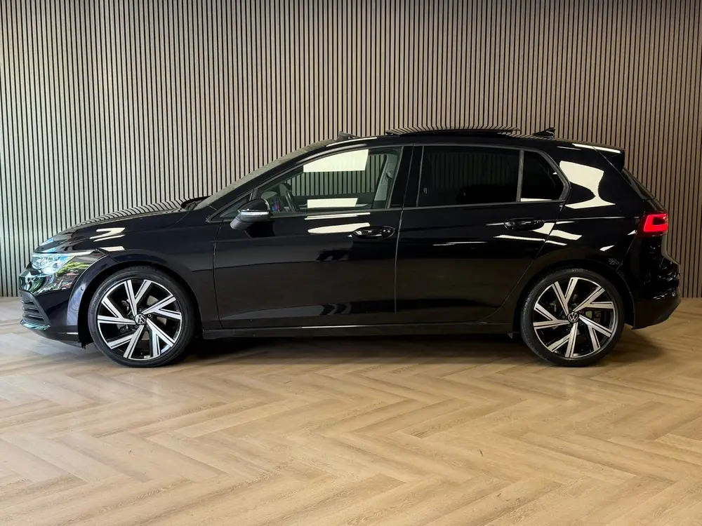 Volkswagen Golf 1.5 eTSI DSG PANO MASSAGE CAMERA VIRTUAL COC uit 2021, foto 3