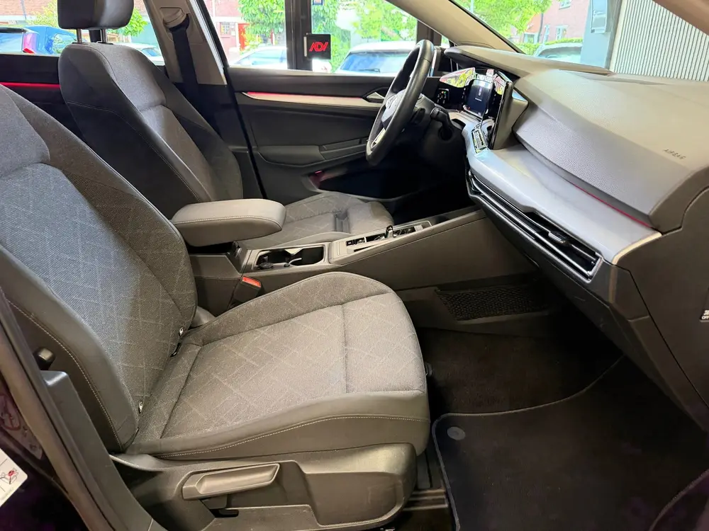 Volkswagen Golf 1.5 eTSI DSG PANO MASSAGE CAMERA VIRTUAL COC uit 2021, foto 9