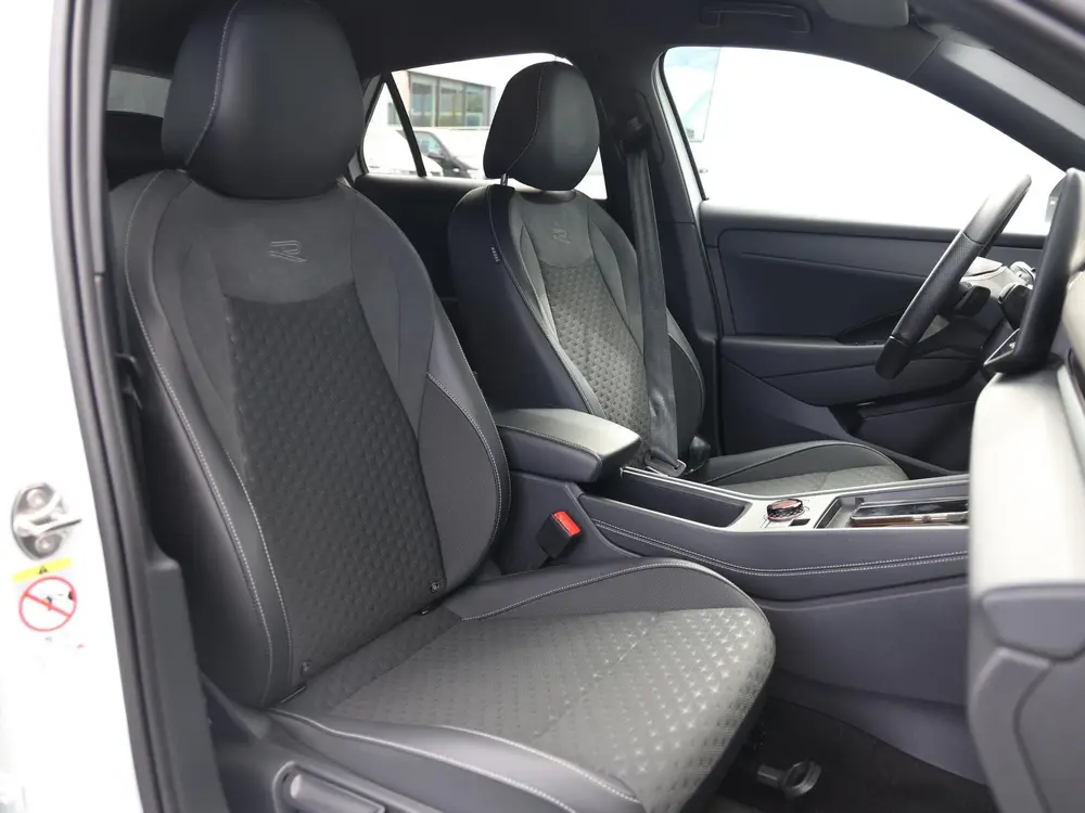 Volkswagen T-Roc 1.5 eTSI R-Line 150pk DSG | Led Matrix | Ca uit 2026, foto 8