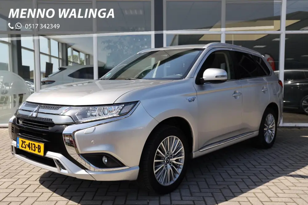 Mitsubishi Outlander 2.4 PHEV Pure+|Camera|Trekhaak|PDC| uit 2019