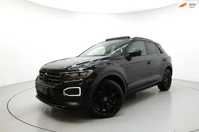 Volkswagen T-Roc 1.5 TSI 3x R LINE PANO VIRTUAL KEYLESS CAM uit 2022