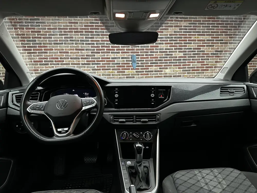 Volkswagen Polo 1.0 TSI R-Line Virtual Camera Keyless Navi D uit 2023, foto 10