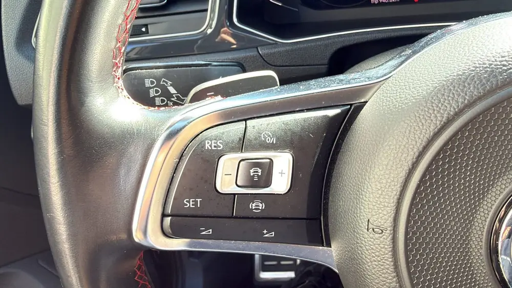 Volkswagen T-Roc 1.5 TSI Automaat Sport R-Line Pano Navi Car uit 2019, foto 15