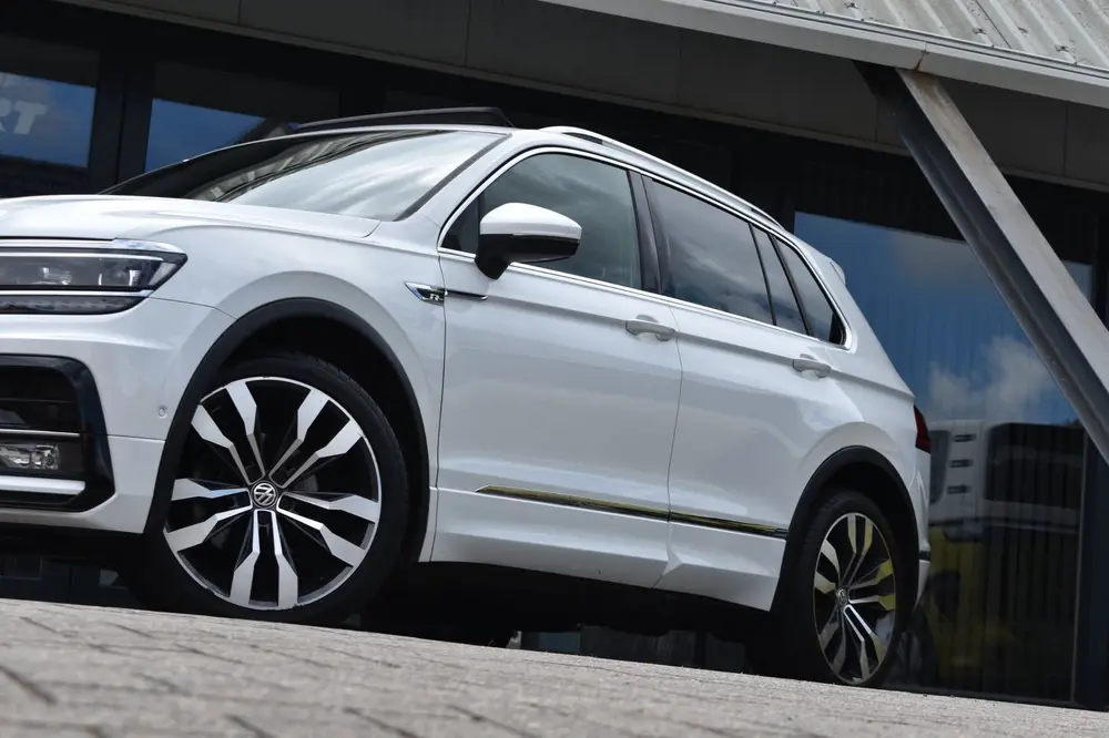 Volkswagen Tiguan 1.5 TSI ACT R-Line | TREKHAAK | CAMERA | S uit 2020, foto 17