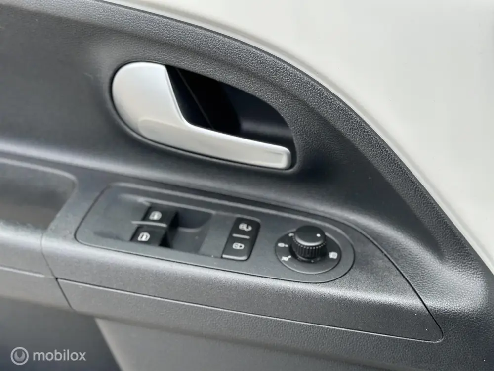 Volkswagen Up! 1.0 BMT high up! uit 2019, foto 16