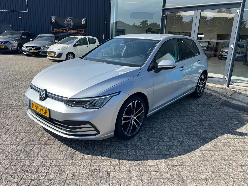 Volkswagen Golf 2.0 TDI Style uit 2020, foto 2