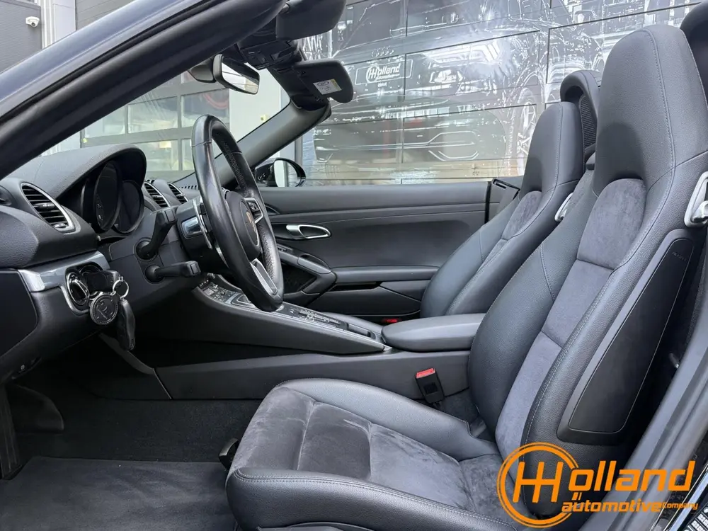 Porsche 718 Boxster 2.0 T|NL AUTO|SPORTCHRONO|ALCANTARA uit 2019, foto 3