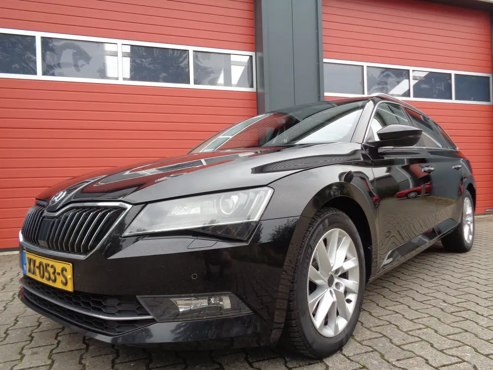 Skoda Superb 1.5 TSI ACT Ambition Business 150PK Clima uit 2019, foto 4