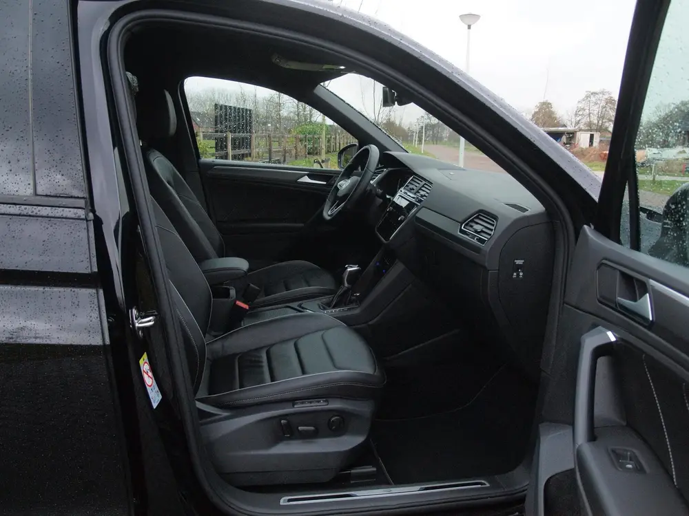 Volkswagen Tiguan 1.5 TSI R-Line Business+ | Black Style | S uit 2021, foto 17