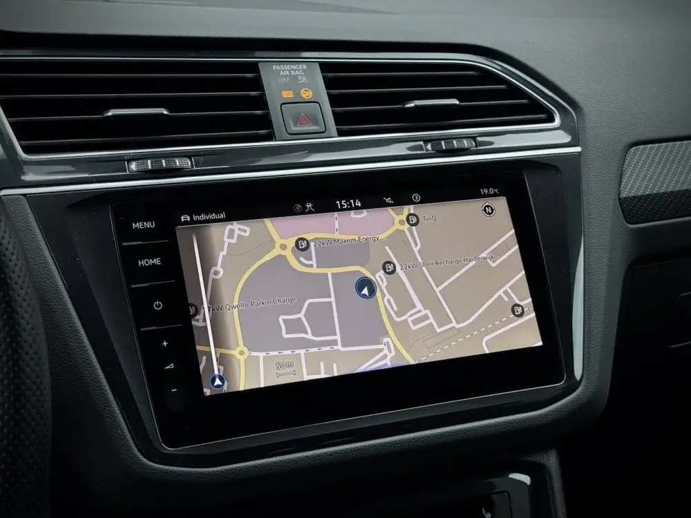 Volkswagen Tiguan R-Line eHybrid | Panorama | Head-Up | trek uit 2022, foto 19