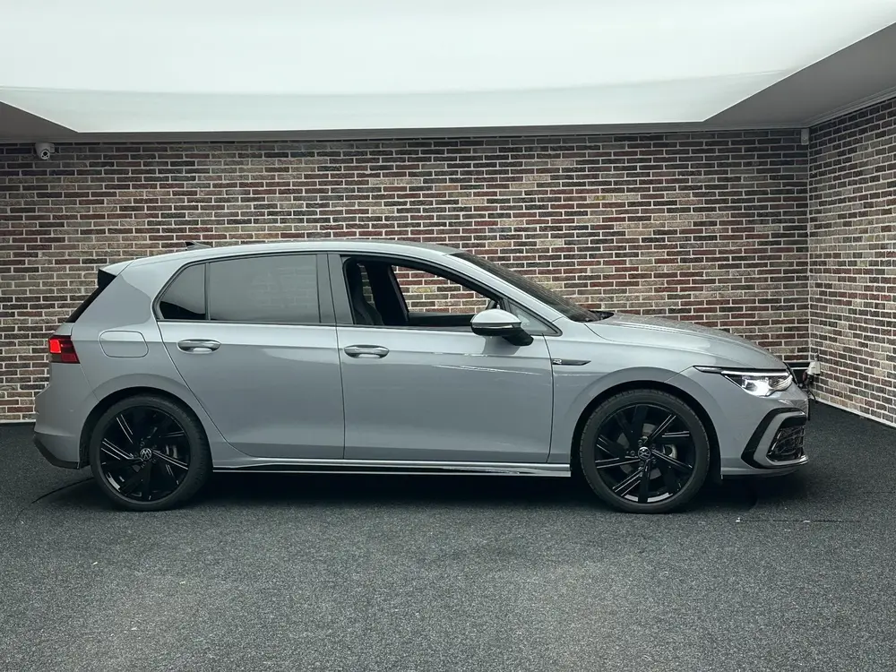 Volkswagen Golf 1.5 eTSI R-Line Dodehoek herkenning | Camera uit 2023, foto 4