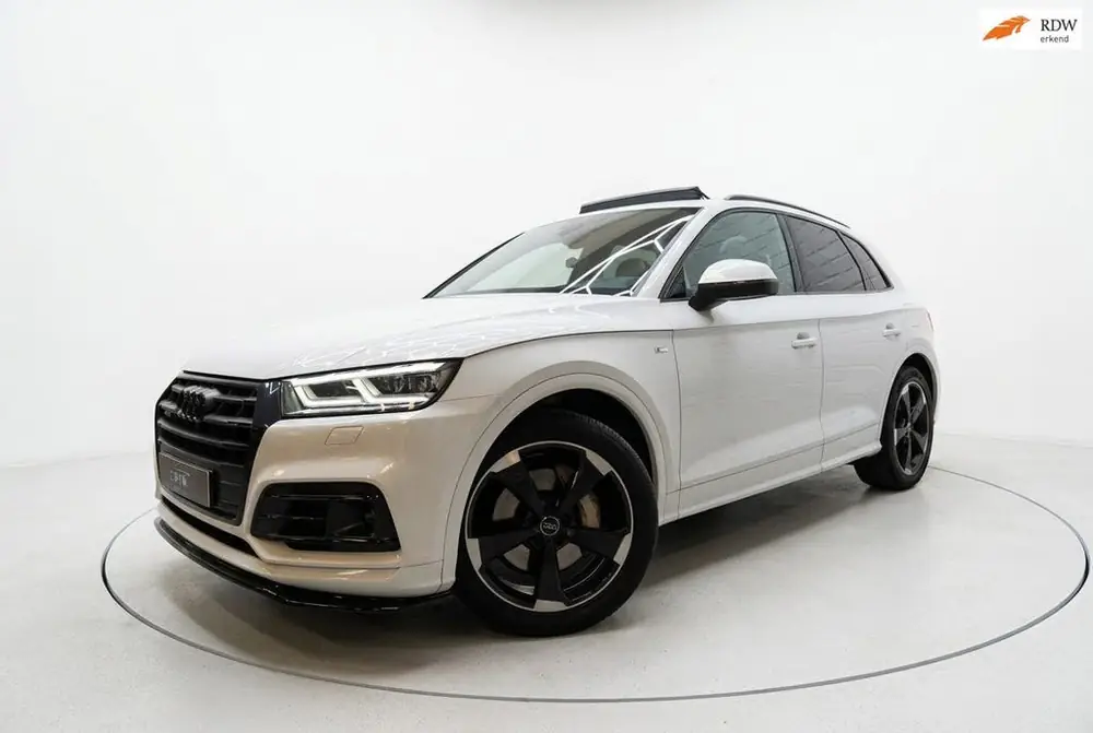 Audi Q5 55 TFSI e quattro 3x S LINE PANO RS STOEL SFEER Luch uit 2020