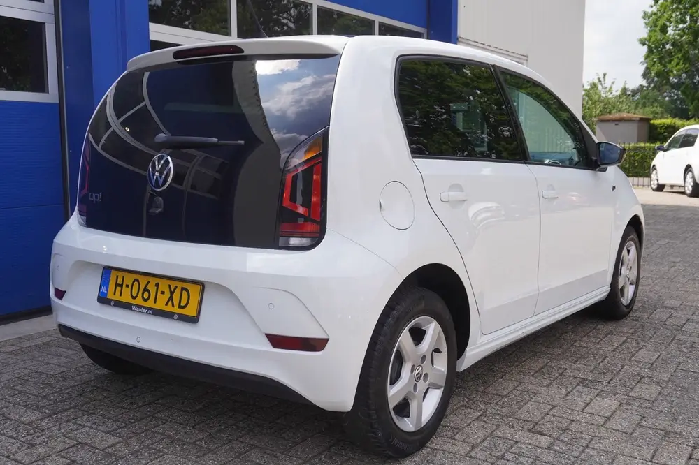 Volkswagen Up! 1.0 R-Line uit 2020, foto 5