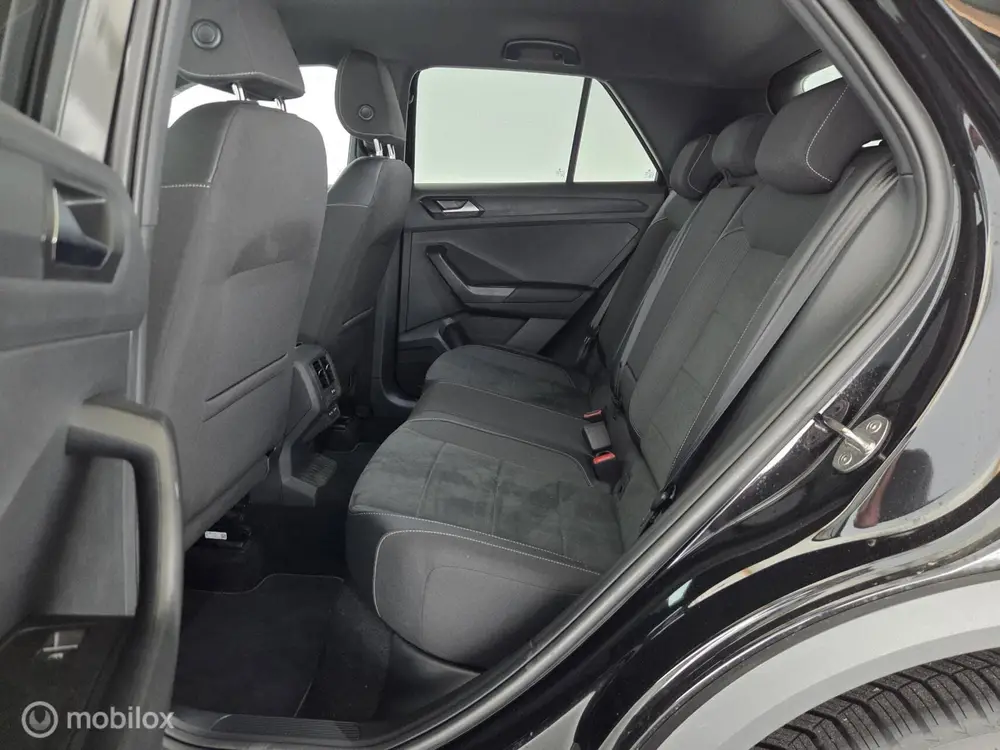 Volkswagen T-Roc 1.5 TSI 150PK Automaat R-Line trekhaak|IQ.l uit 2025, foto 15