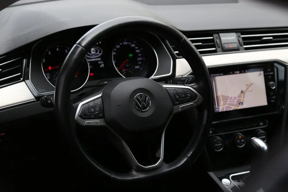 Volkswagen Passat Variant 1.5 TSI Elegance DSG Navi Camera L uit 2020, foto 9